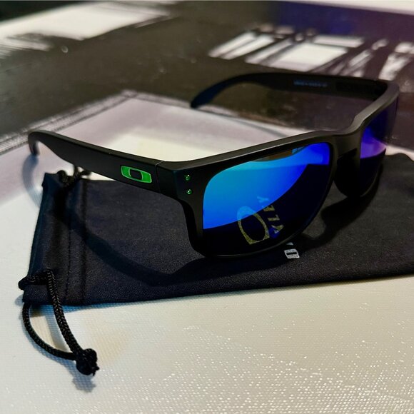Oakley Other - OO9102 Oakley Holbrook Jade Iridium Prizm Polarized Sunglasses